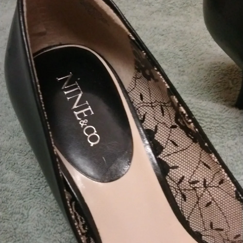 Nine & Company Leather Pumps size 9.5